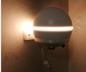För att få extra mycket ljus från Homeyn så använder jag en baksida